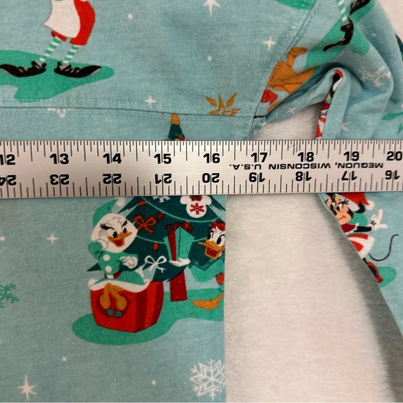 Disney Christmas Long Sleeve Shirt Teal size M (7/8) Kids - Picture 5 of 8